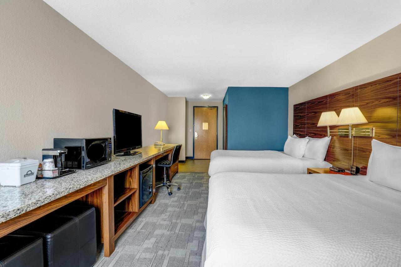 Days Inn By Wyndham רד דיר מראה חיצוני תמונה