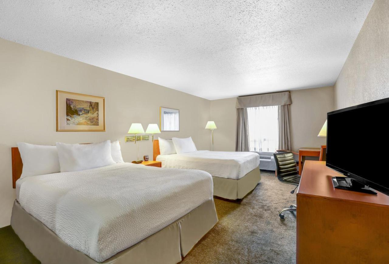 Days Inn By Wyndham רד דיר מראה חיצוני תמונה