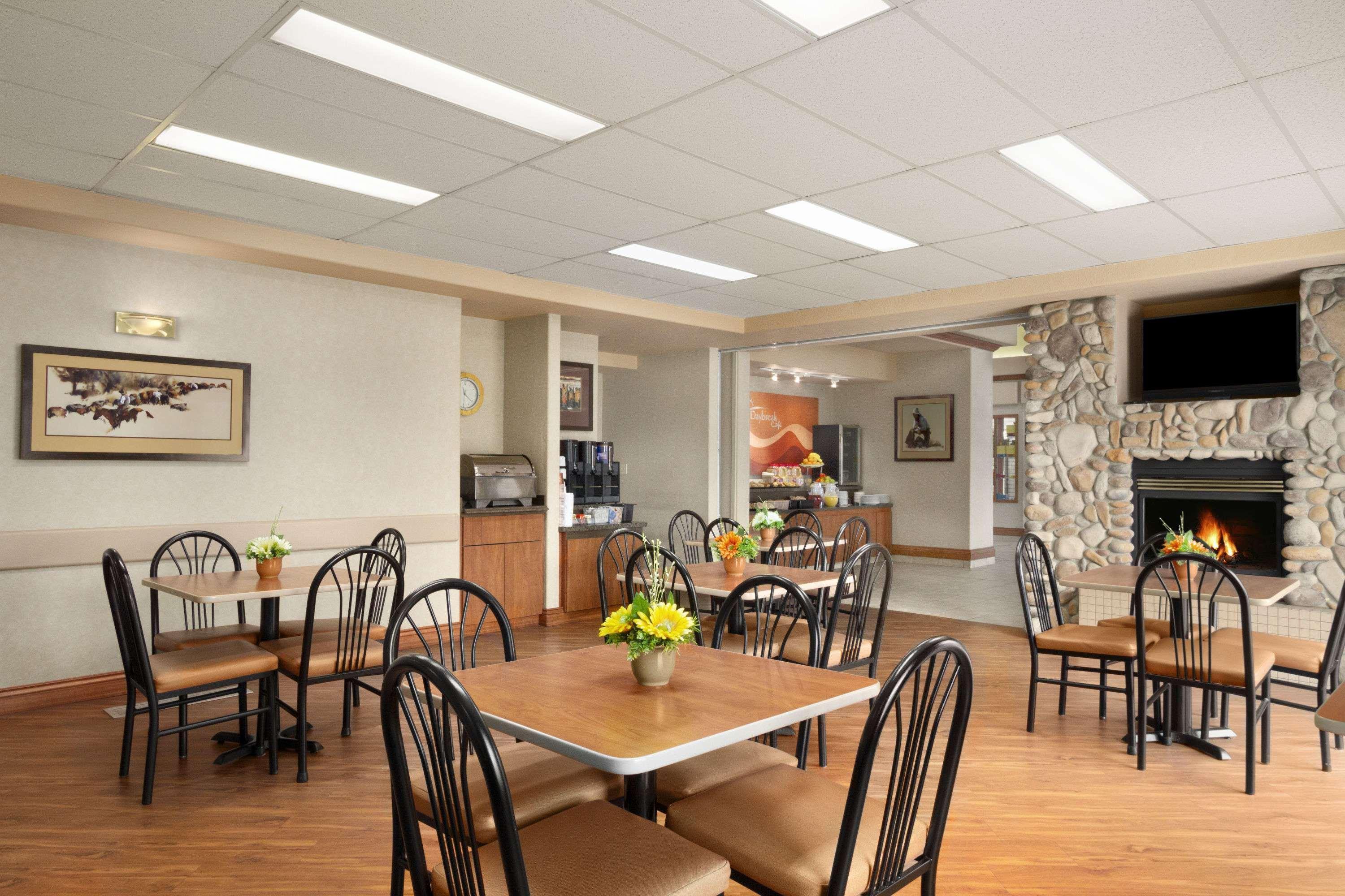 Days Inn By Wyndham רד דיר מראה חיצוני תמונה
